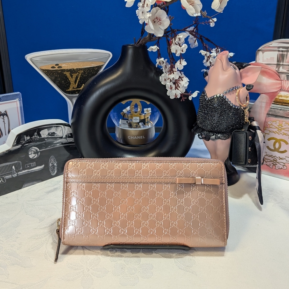 Gucci Pink Microguccissima Patent Leather Zip Around Wallet